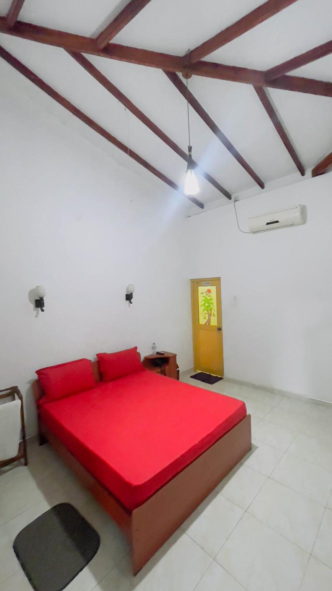 White Eagle Hotel Sigiriya Exteriör bild